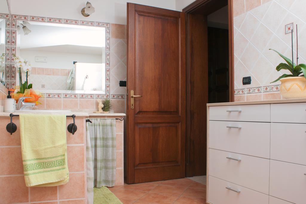 Il Vecchioliveto Di Ornella Bed & Breakfast Marrubiu Phòng bức ảnh