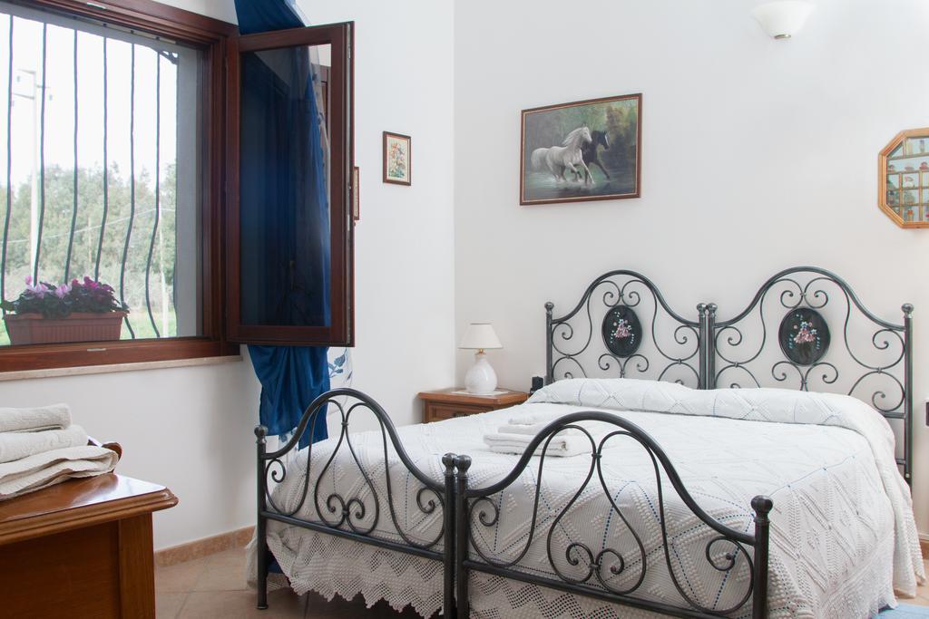 Il Vecchioliveto Di Ornella Bed & Breakfast Marrubiu Ngoại thất bức ảnh