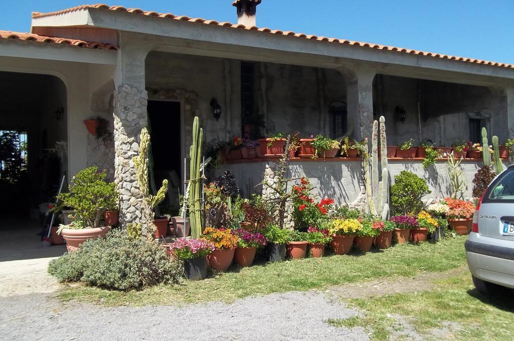 Il Vecchioliveto Di Ornella Bed & Breakfast Marrubiu Ngoại thất bức ảnh